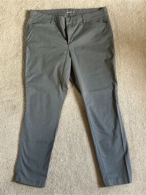 Old Navy Women's Pixie Straight Gray Pants size 12